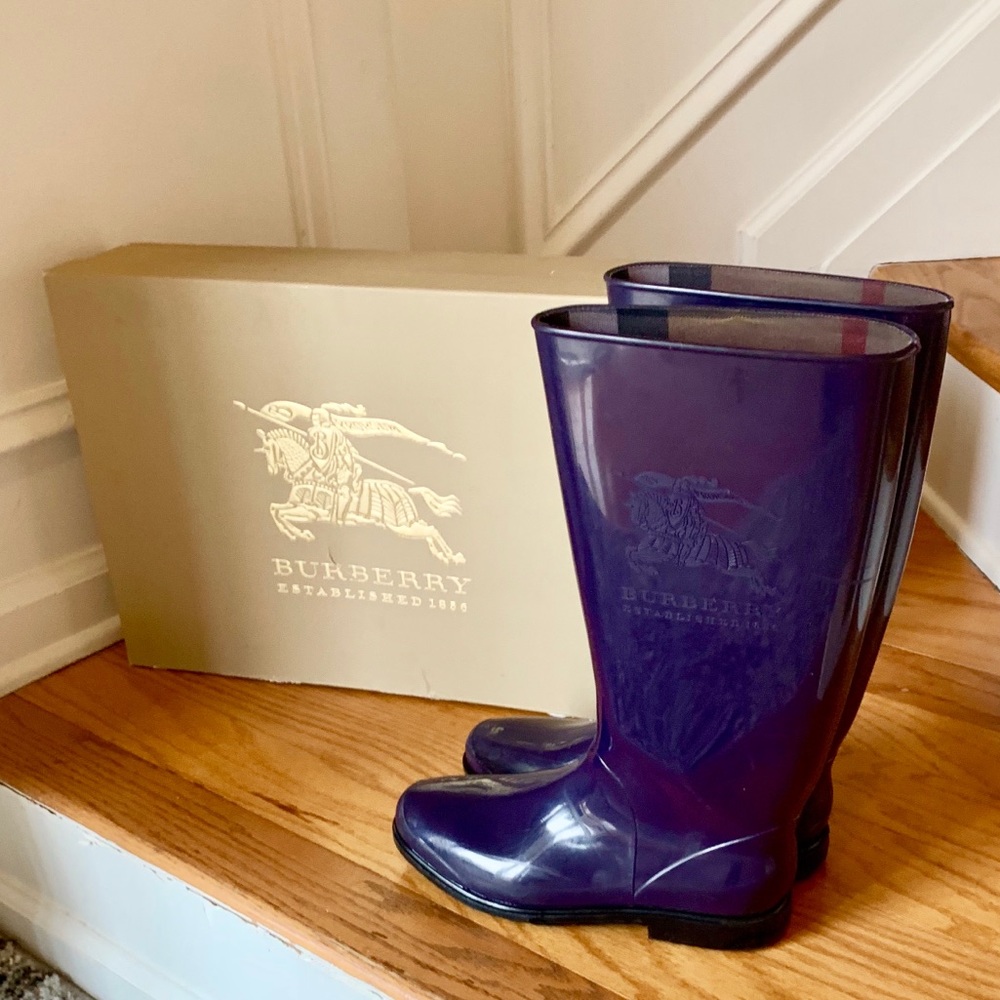 BURBERRY Rainboots. RARE COLOR!